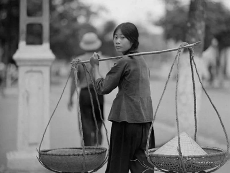 Dáng vẻ chao chát, liều lĩnh của người vợ nhặt cho thấy sự tàn nhẫn của cái đói đối với nhân phẩm con người.