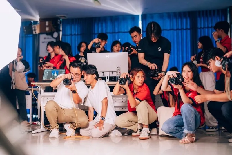 Content creator có thể làm trong doanh nghiệp, freelance, xây kênh cá nhân hoặc hợp tác thương hiệu.