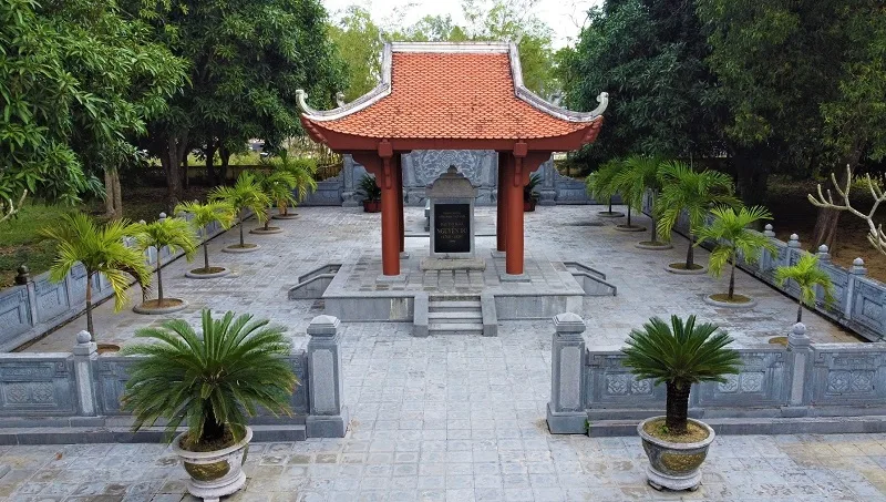 nguyen-du-la-ai